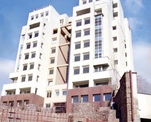 ساختمان مسکونی آبکوه